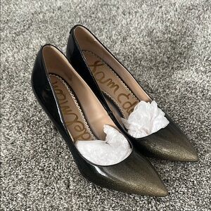 Sam Edelman Black and Gold Pointed-Toe Heels Size 7
